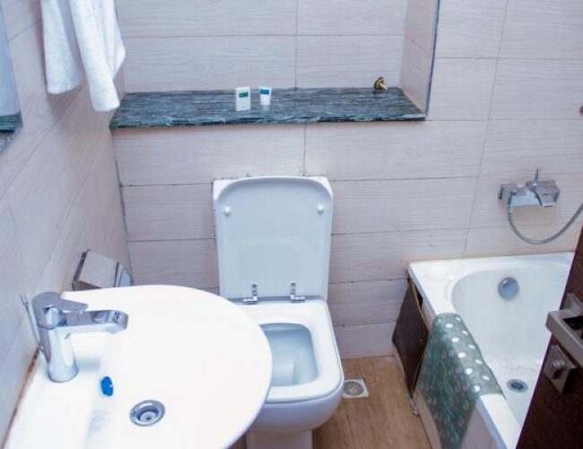 Rodinia-service-appartments-toilet-hotel-in-asaba